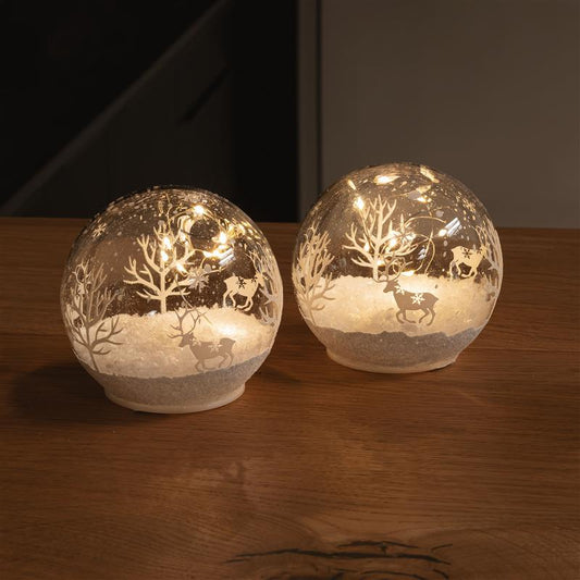 LED Deko Kugel aus Glas mit Draht-Lichterkette als Beleuchtung zum Hinstellen | ideal zu Weihnachten | batteriebetrieben | verschiedene Modelle (2er Set, transparent)