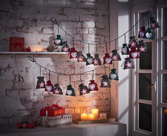 Adventskalender zum Befüllen, 24 kleine Säckchen individuell zum selbst befüllen, inkl. Aufhängevorrichtung (Samt)