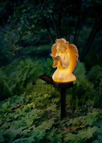 Engel Figur mit Solar LED Licht, aus Kunststein gefertigt, inkl. Erdspieß, ca. 43 cm hoch, wetterfest, ideal zur Deko im Garten als Gartenstecker oder als Grabschmuck ("Lea" - kniend)