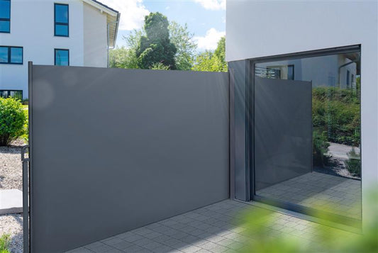 Seitenmarkise 200 x 300 cm ausziehbar und blickdicht | moderner Sichtschutz - Windschutz  - Sonnenschutz - Seitenrollo für Terrasse, Balkon und Garten, dunkelgrau