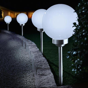 Gartenkugel mit 4 weißen LEDs, inkl Erdspieß, Ø 25 oder 30 cm, moderne Kugelleuchte