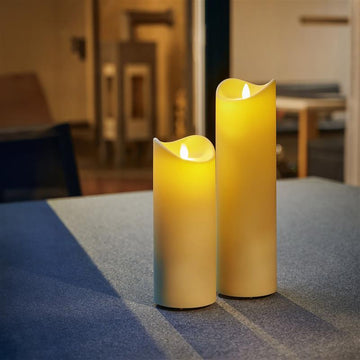 In- & Outdoor LED Kerze mit flackernder Docht-Flamme, Ø 8,9 x 15,3 bis 30 cm, flammenlose Kerzen mit Timer, mit beweglicher Flamme, warm-weiß beleuchtet, bis zu 800 Std., creme