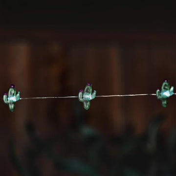 Solar Lichterkette für außen mit 10 weißen LED beleuchtet, ca. 0,9 m + Zuleitung, separates Solarpanel, 2 Lichtmodi (Kaktus)