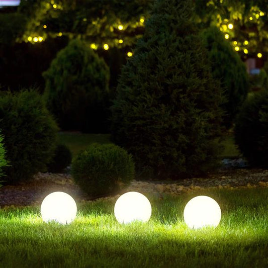 3er Set Solar Kugelleuchte Ø 20 cm | warm-weiß beleuchtet | Solarleuchte für außen, Balkon, Garten, Rasen | Außenleuchte Gartenkugel XXL Boden-Lichterkette