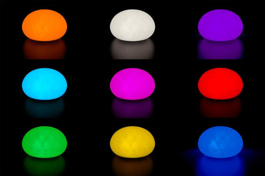 LED Solarlampe für Außen | Solarleuchte Garten mit Farbwechsel | Dual-Charging (per USB + Solar aufladbar) | IP67 - wasserdicht | Bernstein + RGB LED | dekorative Außenleuchte | 1800 mAh Akku (Kugel flach, 35 cm, B-Ware)